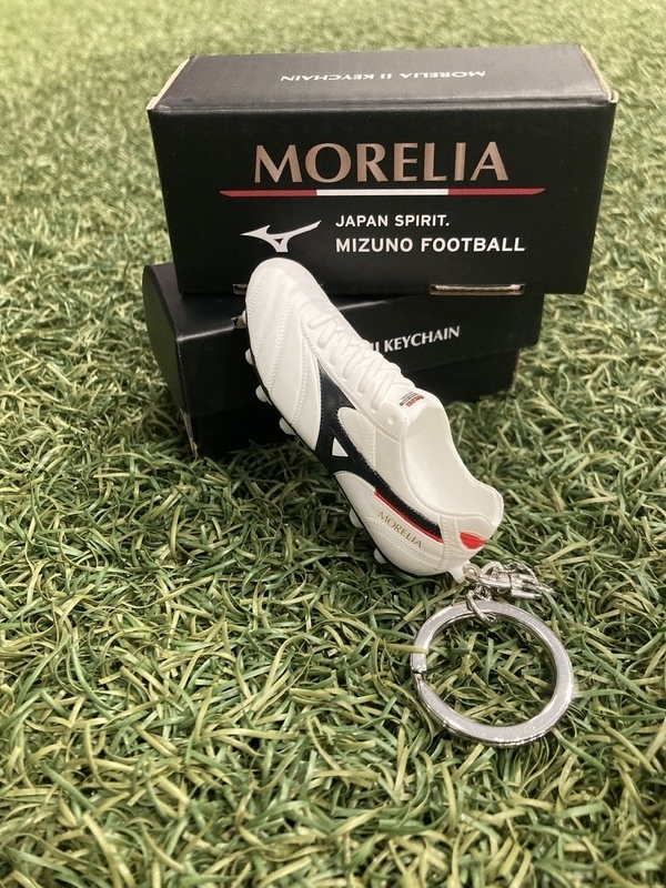 MORELIA II KEY CHAIN White / Black